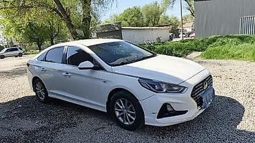 бампер тико: Белый седан, рестайлинговый дизайн с выраженной решёткой радиатора и — 10