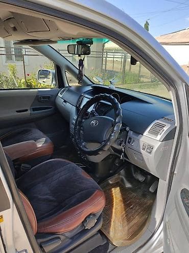 Унаа: Toyota Voxy: 2005 г., 2 л, Автомат, Бензин, Вэн/Минивэн — 5
