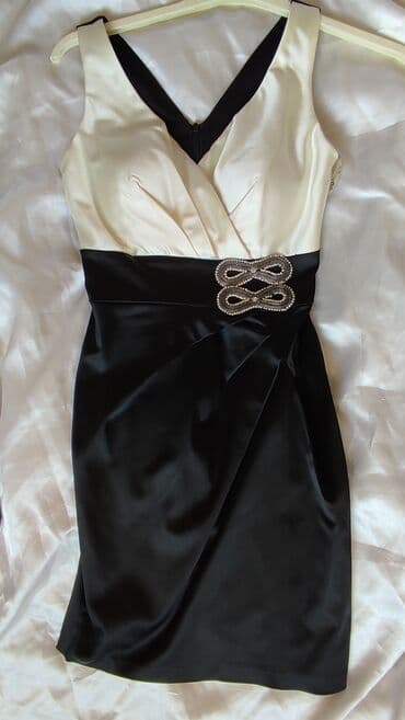 вечерний костюм: Вечернее платье из дорогой ткани атлас, одевала один раз на — 1