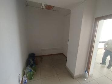 моей доплатой: Аренда офисов, 32 м², В бизнес центре — 2
