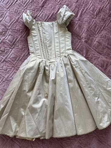 школьный фартук на прокат: Детское платье, цвет - Золотой, Б/у — 1