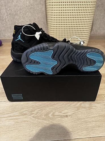 Жеке буюмдар: Эркектердин кроссовкасы, 37, Jordan, Жаңы, түсү - Кара, Өзү алып кетүү — 3