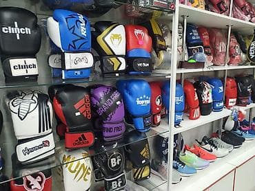 Перчатки перчатка пирчатки перчатки для бокса в спортивном магазине