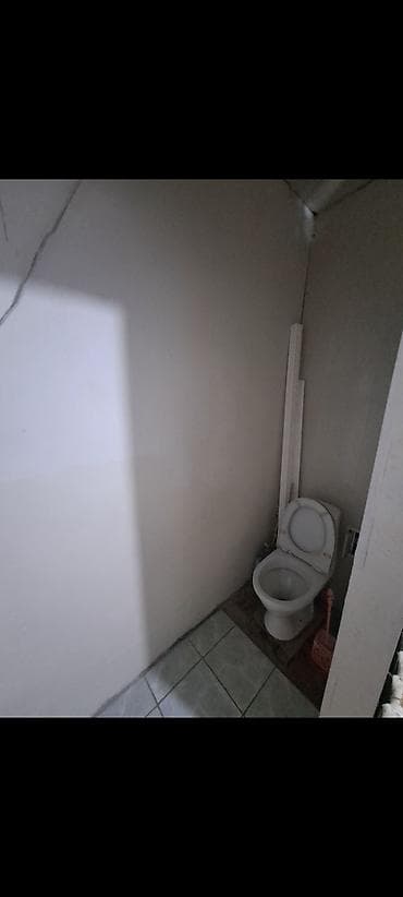 квартира на 1 этаже: 2 комнаты, С мебелью частично — 2