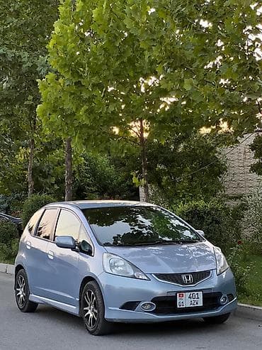машинка кг: Honda Fit: 2009 г., 1.3 л, Робот, Бензин, Хэтчбэк — 9