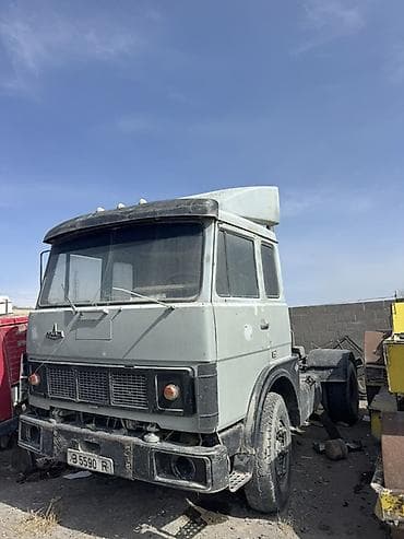 голый кузов: Тягач, МАЗ, Без прицепа — 1