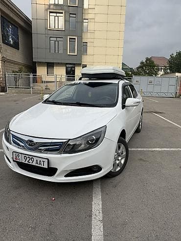 BYD E5: 2017 г., Автомат, Электромобиль, Седан