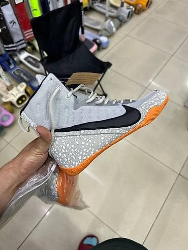 барсетки в бишкеке: Мужские кроссовки, 42, Nike, Новый, цвет - Серый — 2