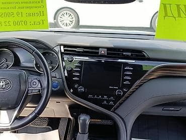 селика: Toyota Camry: 2020 г., 2.5 л, Вариатор, Гибрид, Седан — 4