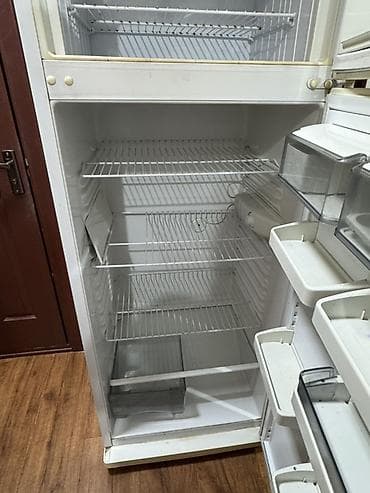 агрегат для холодильника: Холодильник Stinol, Б/у, Двухкамерный — 3