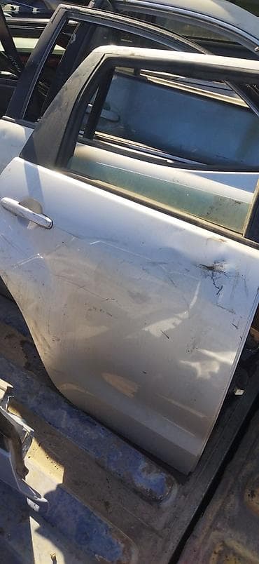 dw 200: Дверь Задняя левая Toyota, Б/у, Оригинал — 2