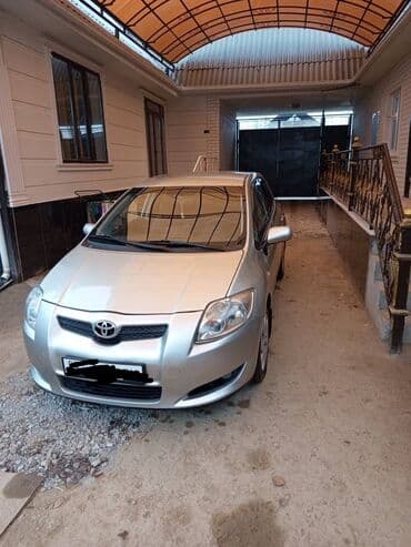 Toyota Auris: 2007 г., 1.6 л, Механика, Бензин, Хэтчбэк