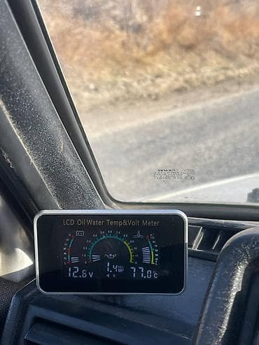 Дополнительная панель приборов Вольтметр Датчик температуры ОЖ at lalafo.kg Дополнительная панель приборов Вольтметр Датчик температуры ОЖ