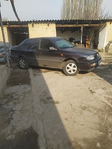 Volkswagen: Volkswagen Vento: 1993 г., 1.8 л, Механика, Бензин, Седан — 5