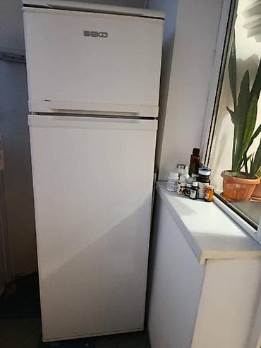 Техника и электроника: Холодильник Beko, Б/у, Двухкамерный — 7