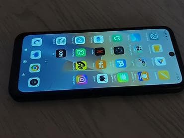 poco x6: Смартфон Xiaomi (MIUI) с экраном примерно 6.5" и вырезом под — 7