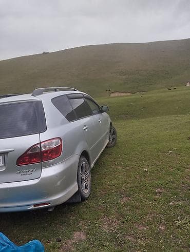 e 303: Toyota : 2004 г., 2 л, Механика, Дизель, Бус — 1