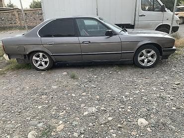 sprinter bazar: BMW 5 series: 1991 г., 2 л, Механика, Бензин, Седан — 4