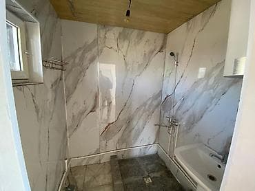 парикмахеры аренда: Сдаётся небольшое помещение с санузлом и душевой - Планировка: одна — 2