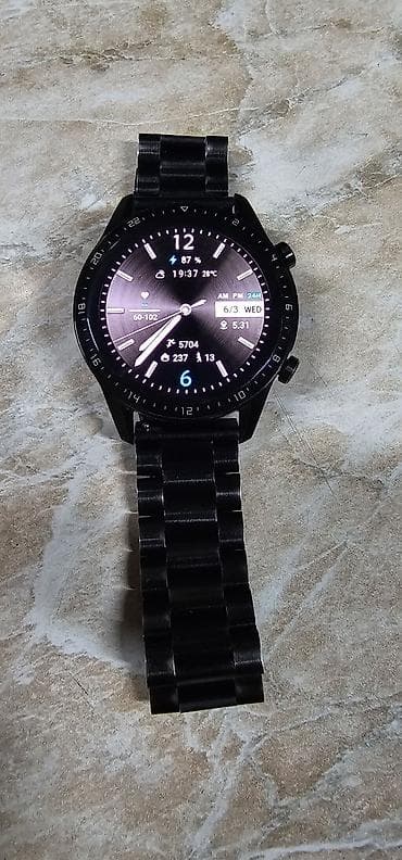 Продаю смарт часы Huawei Watch gt 2. Часы в хорошем состоянии,батарею