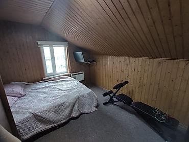 Недвижимость: 🏡 **Продаётся мансардный дом** 📍 Локация: Новопавловка, ул. Кирова 📐 — 9