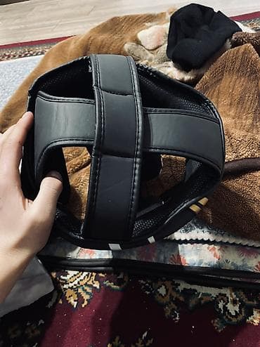 весинг шлем: Боксерский шлем в отличном состоянии легкий,удобный,прочный модель — 4