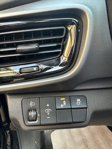 бамперный катафот передний хонда срв 1: Kia Stonic: 2019 г., 1 л, Автомат, Бензиновая, Хэтчбэк — 7