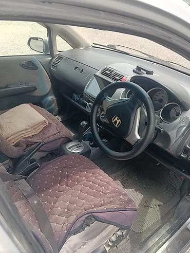audi v8: Honda Fit: 2005 г., Автомат, Хэтчбэк — 7