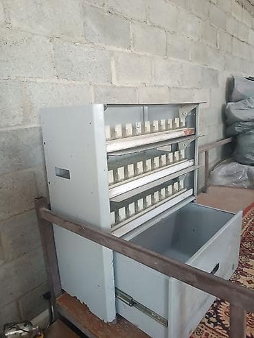 Полка для магазина, Железо