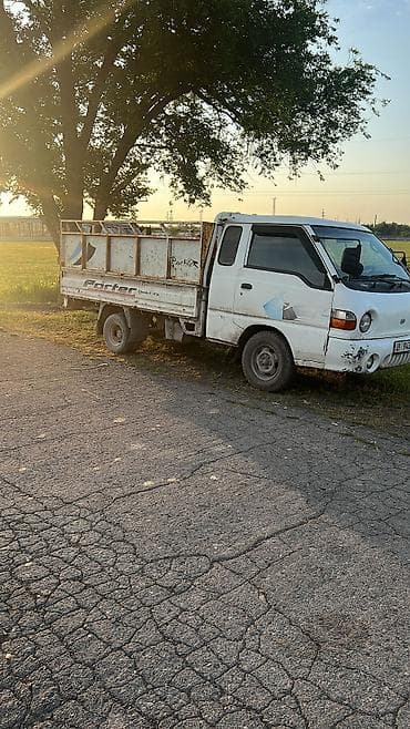 Hyundai Porter: 1999 г., 2.4 л, Кол менен иштөөчү, Дизель, Пикап — 2