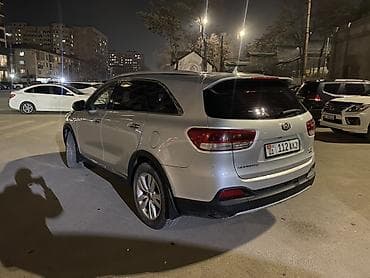 x 5: Kia Sorento: 2016 г., 2 л, Автомат, Дизель, Кроссовер — 4