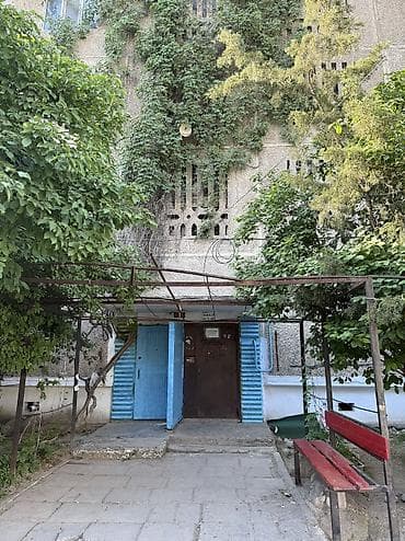 продаю квартиру bsk: 1 комната, 35 м², 105 серия, 3 этаж, Старый ремонт — 4
