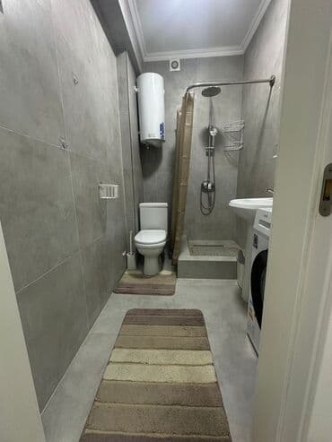 продаю 2х команатную квартиру в 7 мкр: 2 бөлмө, 51 кв. м, Элитка, 7 кабат, Евроремонт — 8