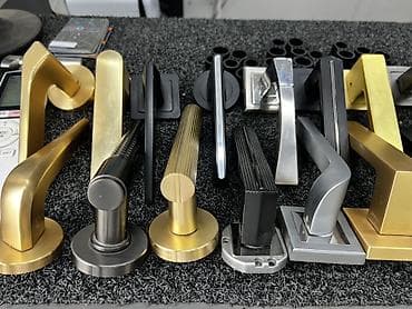 ручка двери: Дверная ручка, Для межкомнатных дверей, Металлические, Без установки — 1