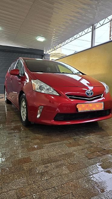 Toyota Prius V: 2012 г., 1.8 л, Вариатор, Гибрид, Универсал
