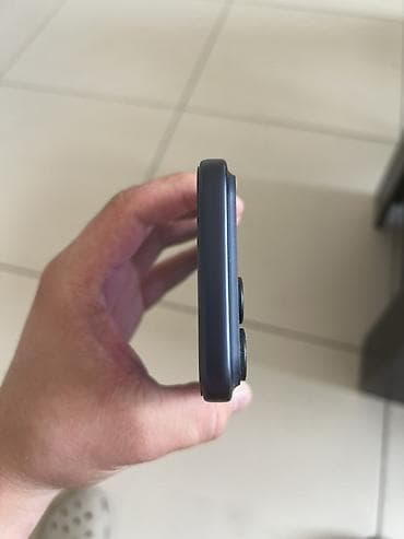 IPhone 17 Pro Max, Б/у, 256 ГБ, Синий, Защитное стекло, Чехол, Коробка, В рассрочку, 100 %