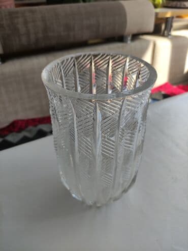 Ваза 
Высота 25 см.
Диагональ 15см.
Сост отл