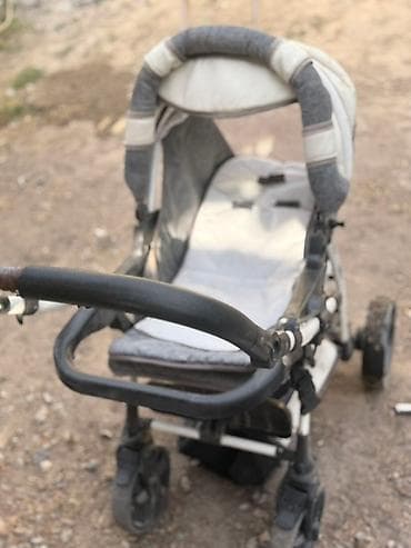 кукольная коляска: Прогулочная коляска, выполненная в серых и белых тонах, предлагает — 2