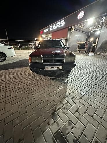 коллектор е34: Mercedes-Benz 190: 1985 г., 1.8 л, Механика, Бензин, Седан — 3
