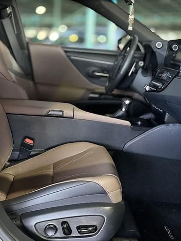 lexus aristo: Lexus ES: 2023 г., 2.5 л, Гибрид — 9