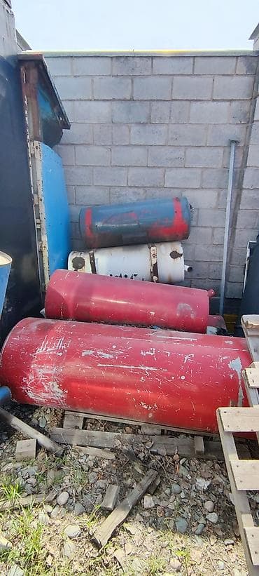 стальные шарики: Продаю баки от Рефа,Металлические цилиндрические ёмкости/баки высокого — 1