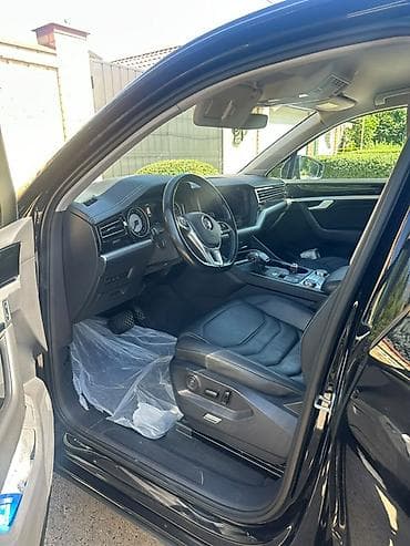 Volkswagen Touareg: 2018 г., 2 л, Автомат, Бензин, Кроссовер — 7