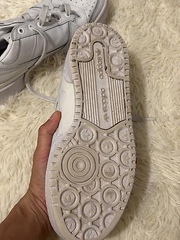 Личные вещи: Кроссовки adidas Originals (модель с логотипом Trefoil) - Цвет: белый — 2