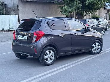 шевролет volt: Chevrolet Spark: 2016 г., 1 л, Автомат, Бензин, Хэтчбэк — 4