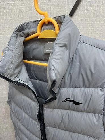 Атайын кийим: Эркектердин спорттук костюму, S, Lining, Колдонулган, түсү - Боз, Өзү алып кетүү, Акылуу жеткирүү — 2