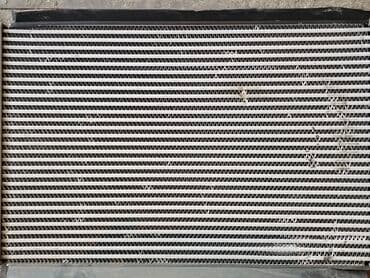 системы охлаждения xilence: Интеркулер VW Passat B6 05-09, VW Passat B7 10-, VW Passat B7 10-14 — 6