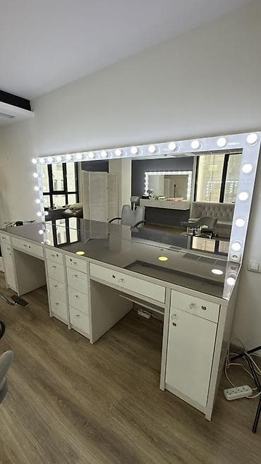 Үй жана бакча: Освободиться 30 апреля! Гримерный стол для салона/студии на два — 2