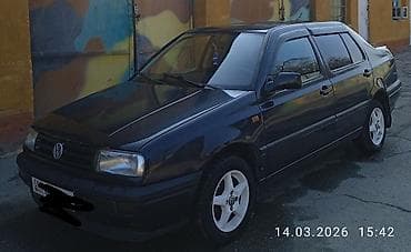 wolksvagen bora: Volkswagen Vento: 1994 г., 1.8 л, Ручные, Бензин, Седан — 3