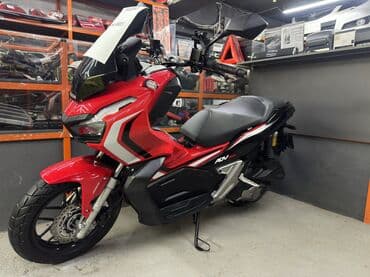 набор ключей для автомобиля в чемодане: Макси-скутер Honda, 150 куб. см, Бензин, Б/у — 2