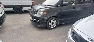 тайота вох: Toyota Voxy: 2004 г., 2 л, Автомат, Бензин, Минивэн — 1